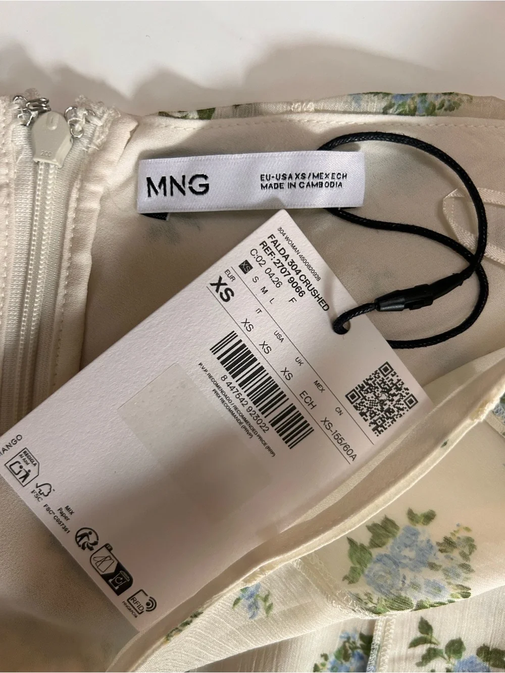 NWT (size XS) MANGO FLORAL SKIRT WITH GODETS